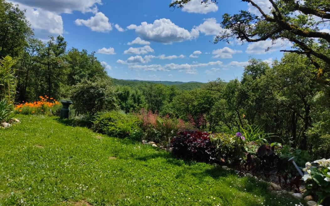 Le Colombie Gouleme Bed and Breakfast Concores Eksteriør billede