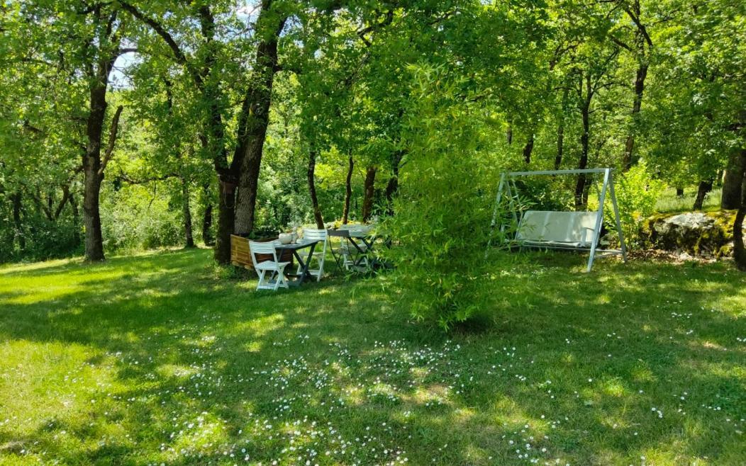 Le Colombie Gouleme Bed and Breakfast Concores Eksteriør billede